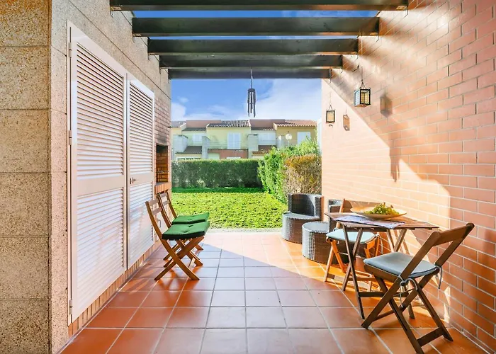 Vila Furadouro Sunny Family